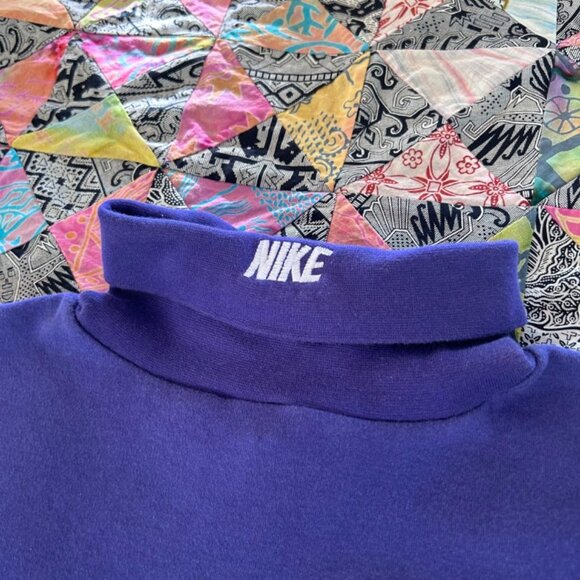 VTG 90s Nike White/Red Label Nike Embroidered Neck Long Sleeve Turtleneck Shirt. - Picture 5 of 8